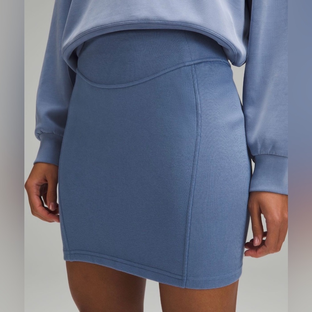 Lululemon - Scuba High-Rise Mini Skirt